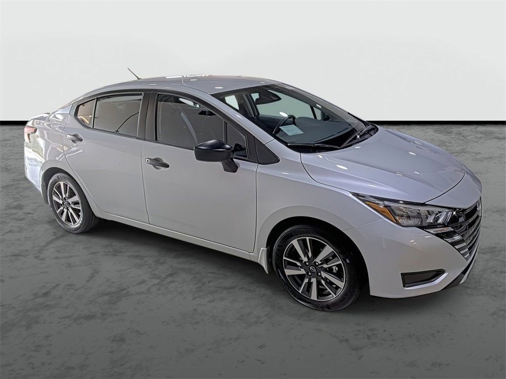 Used 2025 Nissan Versa S w/ S Plus Package FWD image 5
