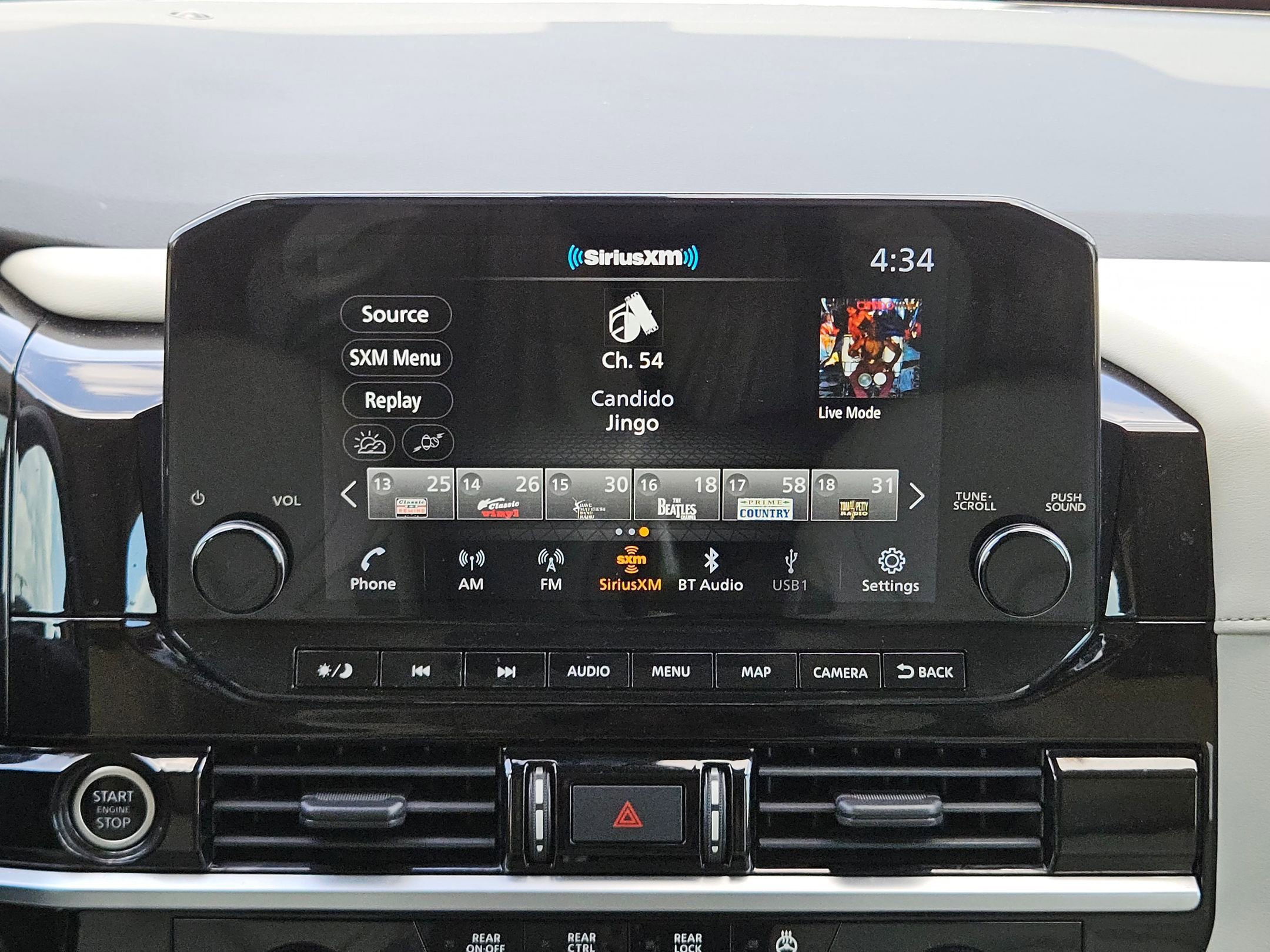 Used 2022 Nissan Pathfinder SL w/ SL Premium Package image 18