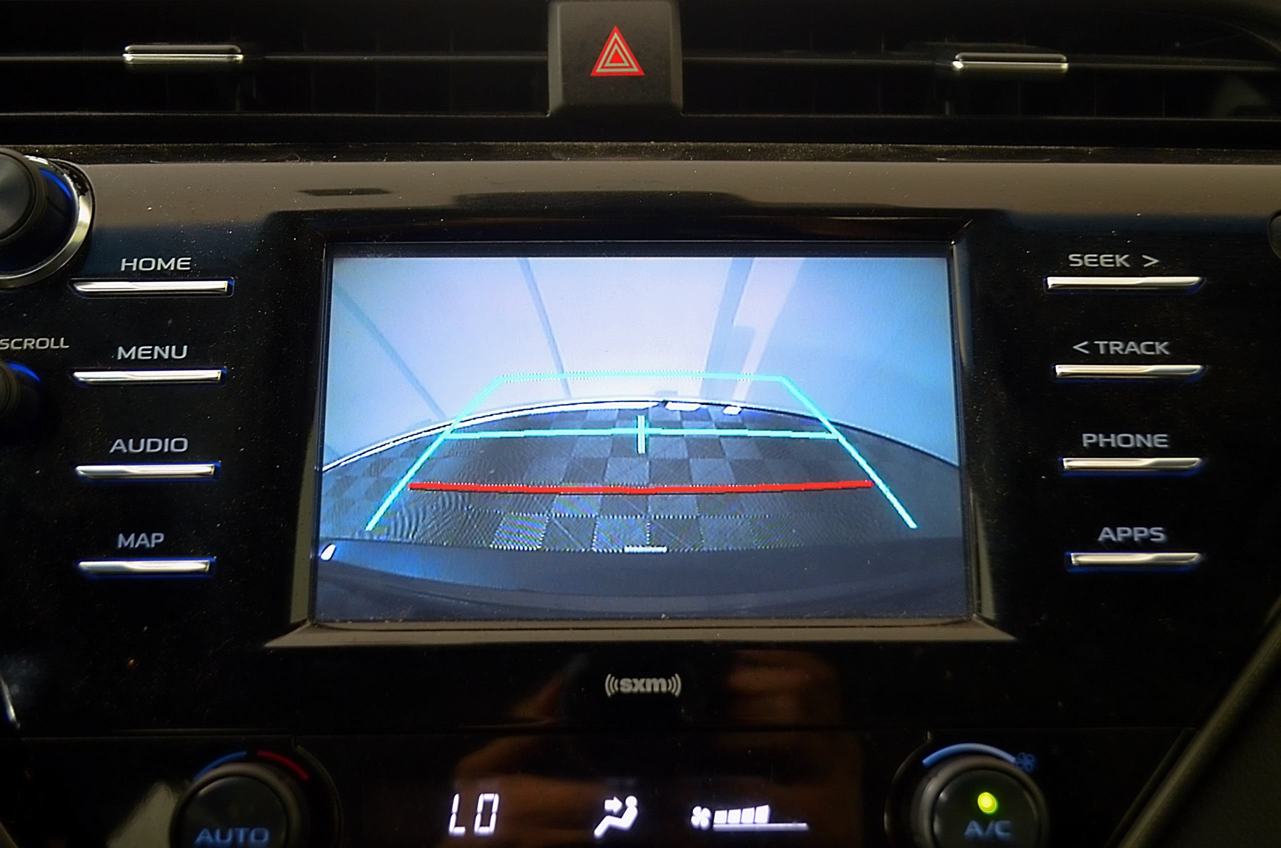 Used 2020 Toyota Camry SE FWD image 29