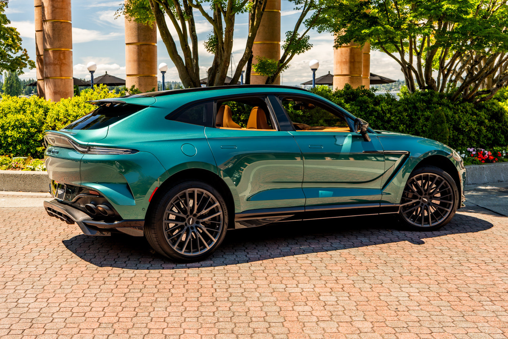 Used 2023 Aston Martin DBX 707 AWD/4WD image 42