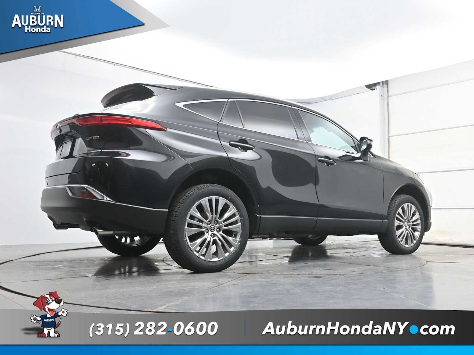 Used 2023 Toyota Venza Limited image 22