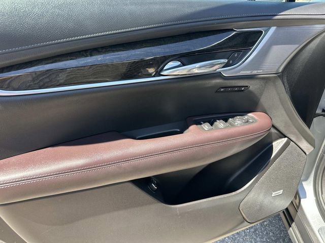 Used 2023 Cadillac XT6 Premium Luxury AWD/4WD image 16
