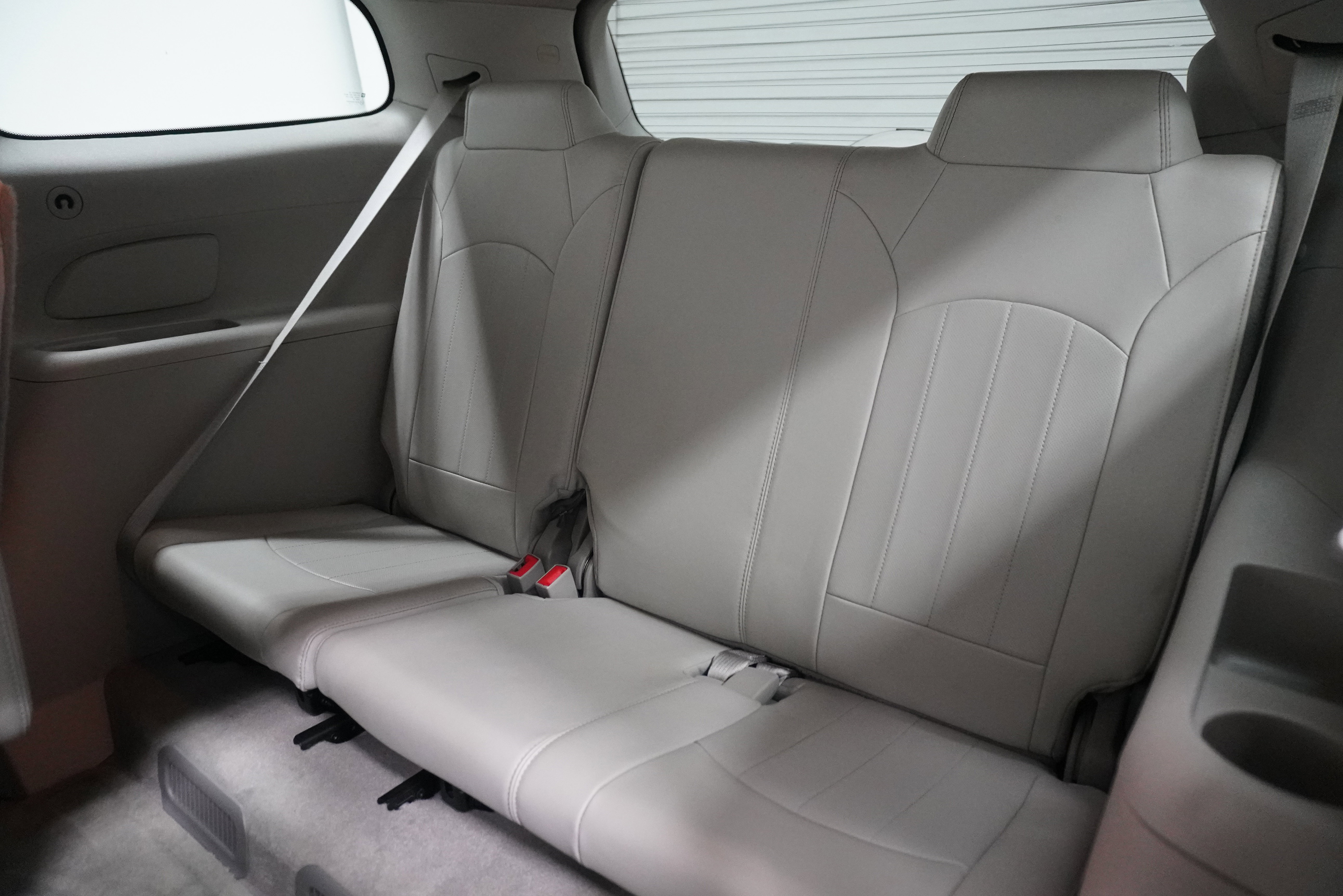 Used 2015 Buick Enclave Leather image 12