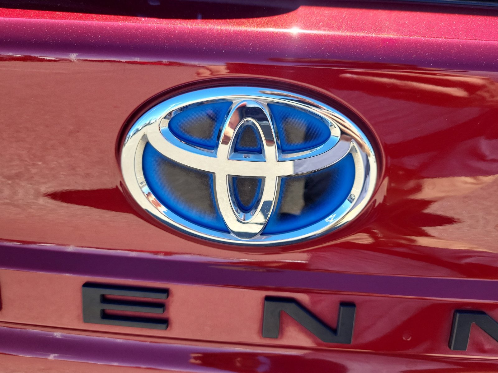 Used 2023 Toyota Sienna XLE FWD image 30