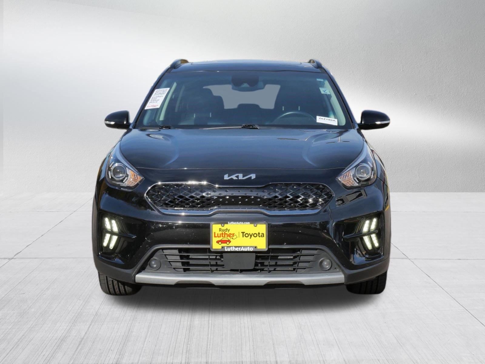 Used 2022 Kia Niro Touring Special Edition FWD image 2