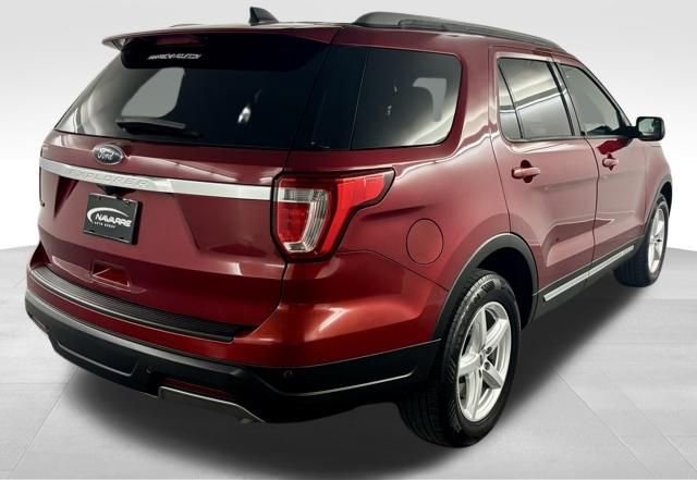 Used 2019 Ford Explorer XLT image 9