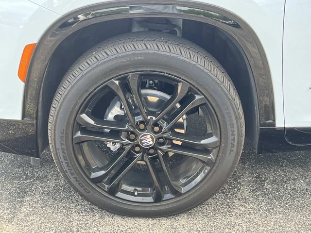 Used 2026 Buick Enclave Sport Touring w/ Power Package FWD image 9