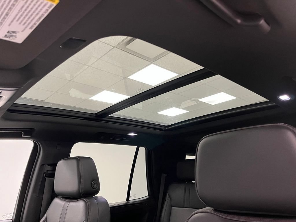 Used 2023 Chevrolet Tahoe RST AWD/4WD image 42