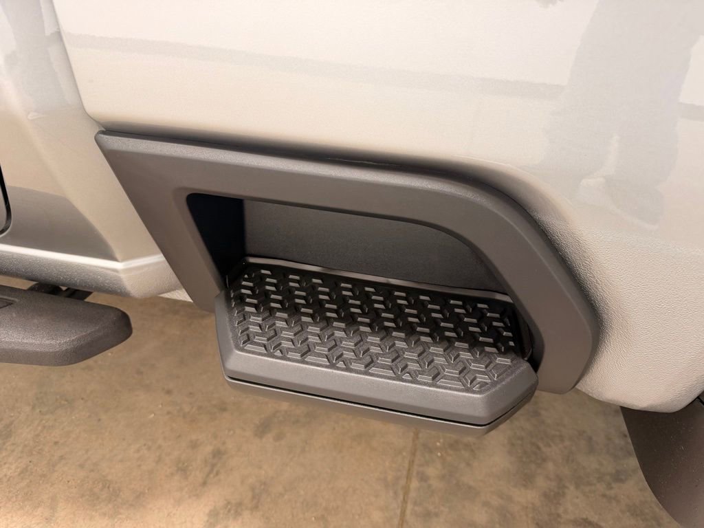 Used 2024 GMC Sierra 3500 AT4 w/ AT4 Premium Plus Package image 19