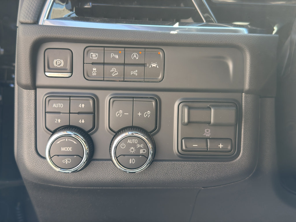 New 2026 Chevrolet Suburban RST w/ Advanced Technology Package AWD/4WD image 22