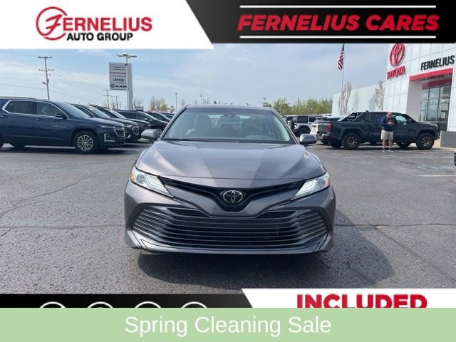 Used 2018 Toyota Camry XLE FWD image 4