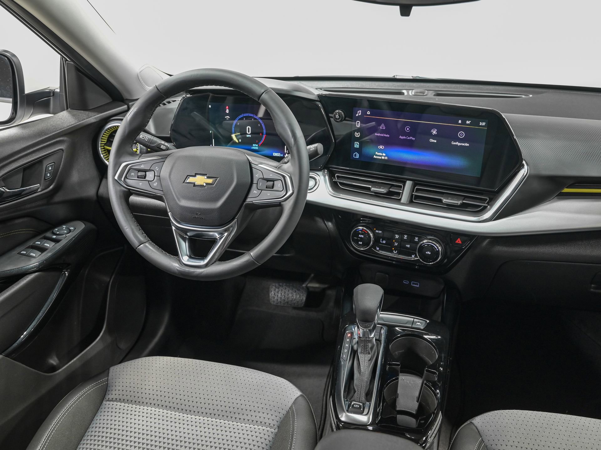 Used 2025 Chevrolet Trax LT w/ Driver Confidence Package FWD image 28