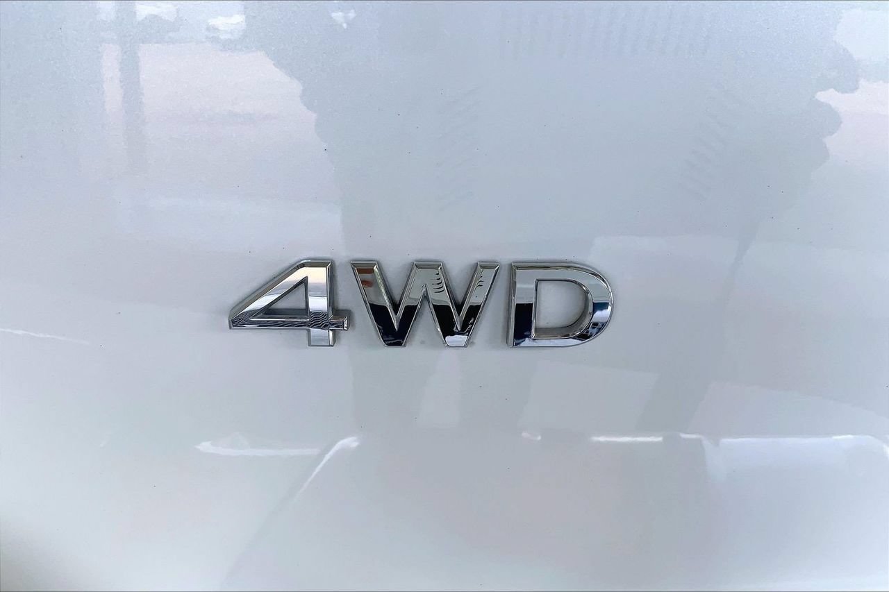 Used 2023 INFINITI QX80 Sensory w/ Cargo Package AWD/4WD image 31