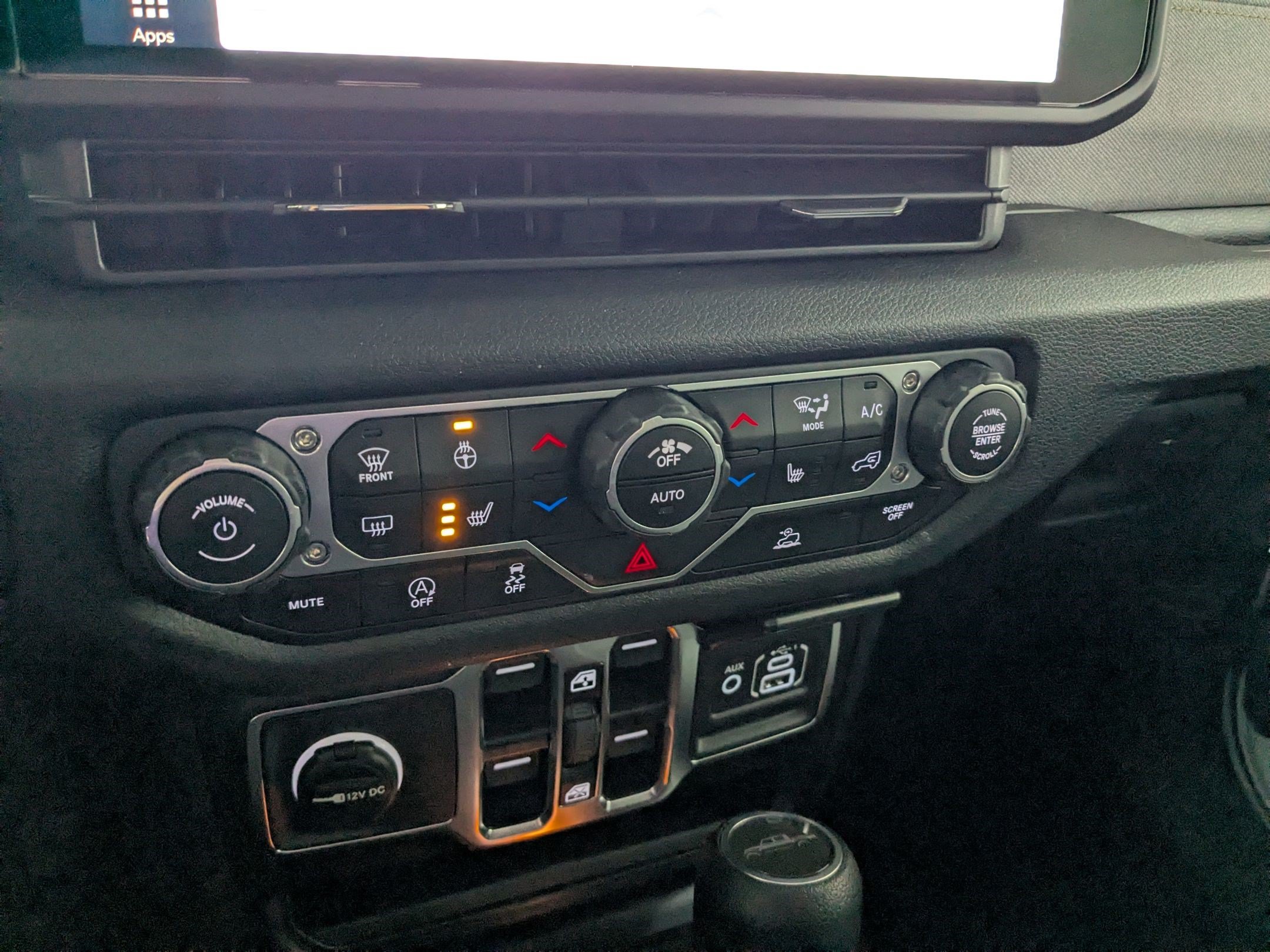 Certified 2025 Jeep Gladiator Sport AWD/4WD image 19