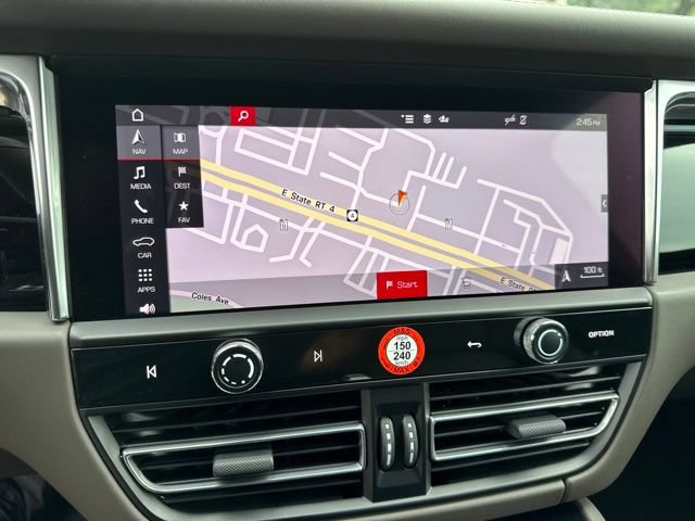 Used 2025 Porsche Macan AWD/4WD image 5