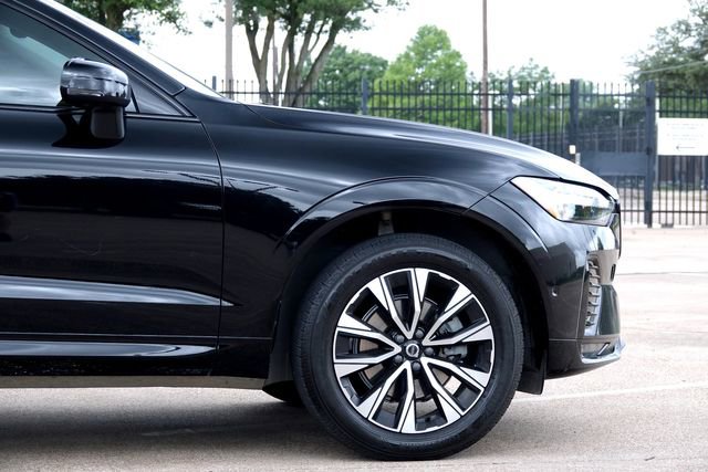 Used 2023 Volvo XC60 B5 Plus image 17