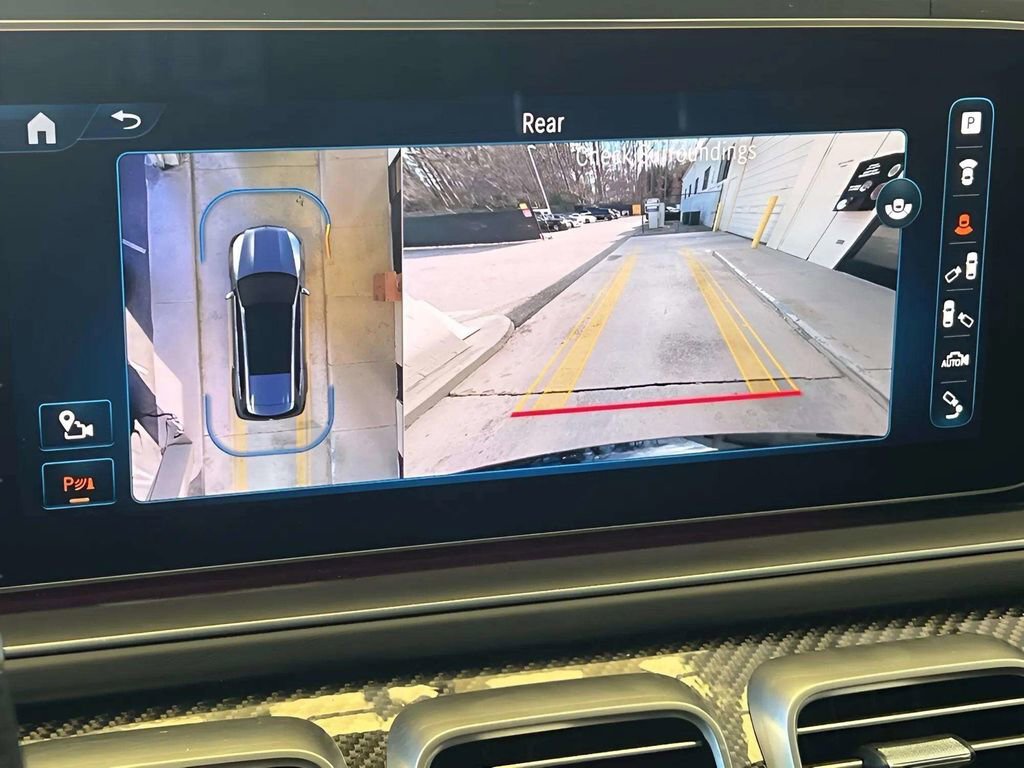 Used 2024 Mercedes-Benz GLS 63 AMG 4MATIC image 32