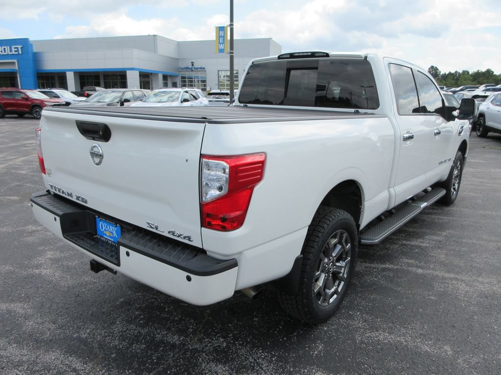Used 2017 Nissan Titan SL w/ Chrome Package AWD/4WD image 5