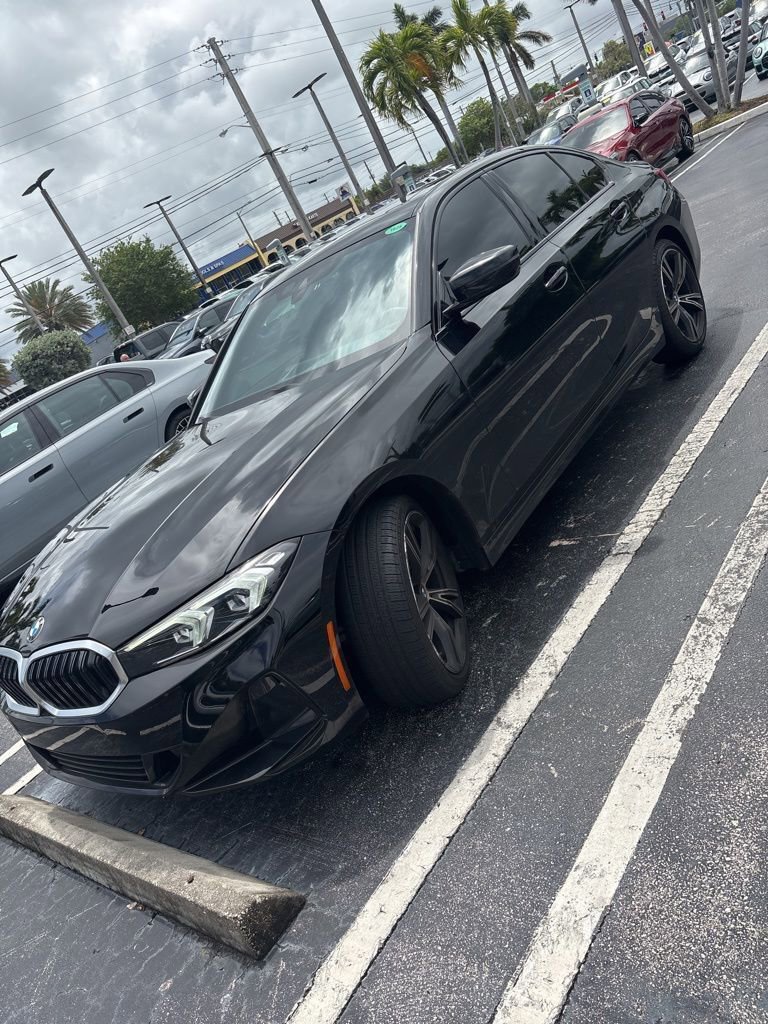 Used 2023 BMW 330i Sedan w/ Driving Assistance Package RWD image 9