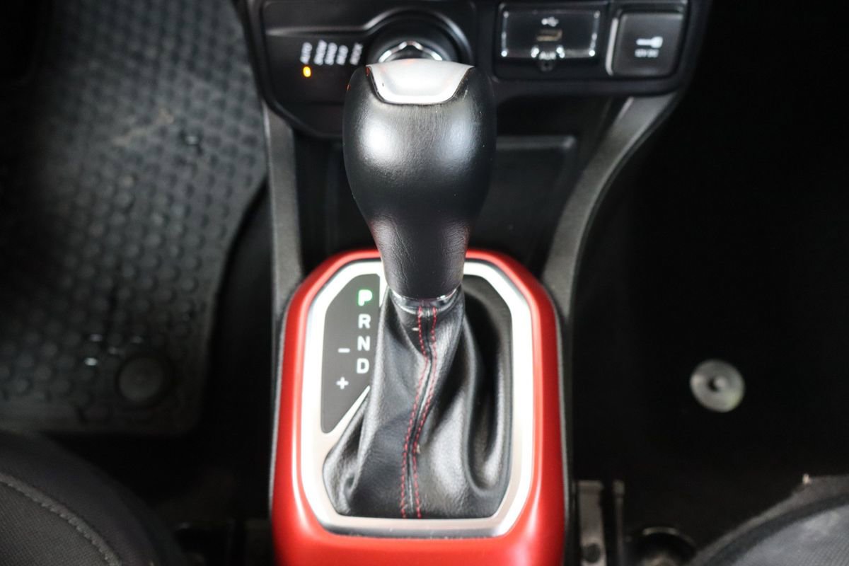 Used 2018 Jeep Renegade Trailhawk AWD/4WD image 36