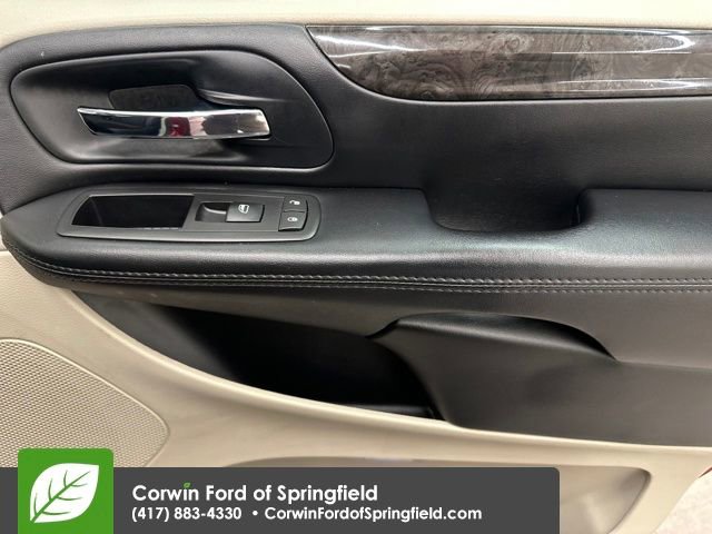 Used 2016 Dodge Grand Caravan American Value Package image 11