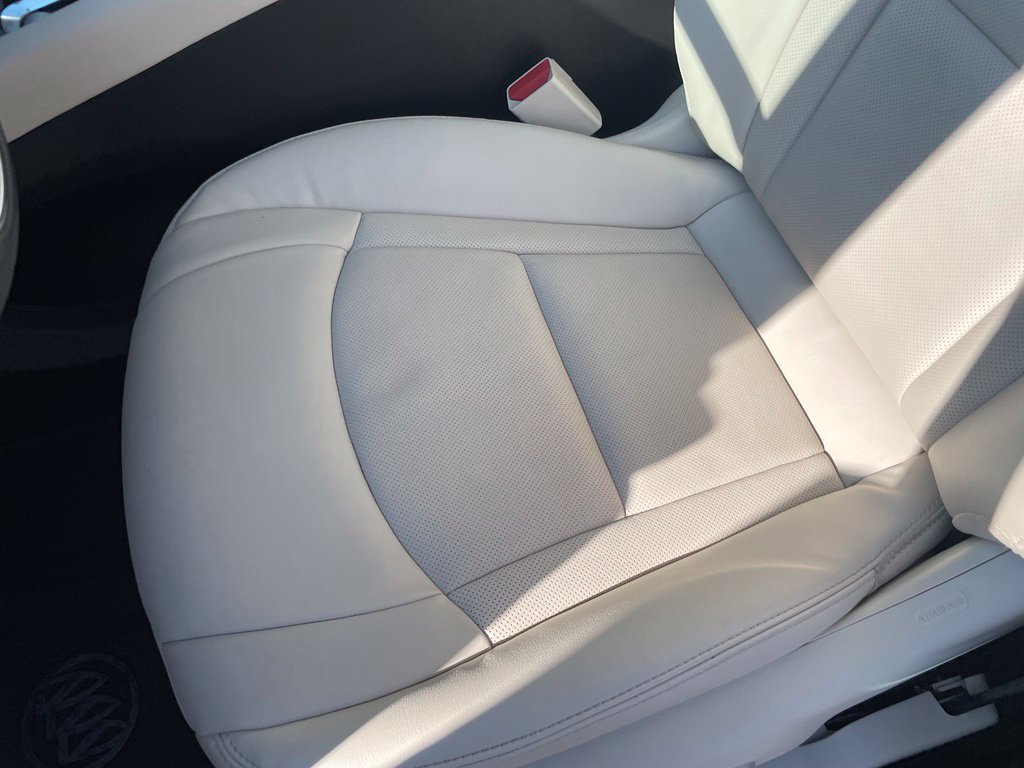 Used 2023 Buick Enclave Premium w/ Experience Buick Package FWD image 22