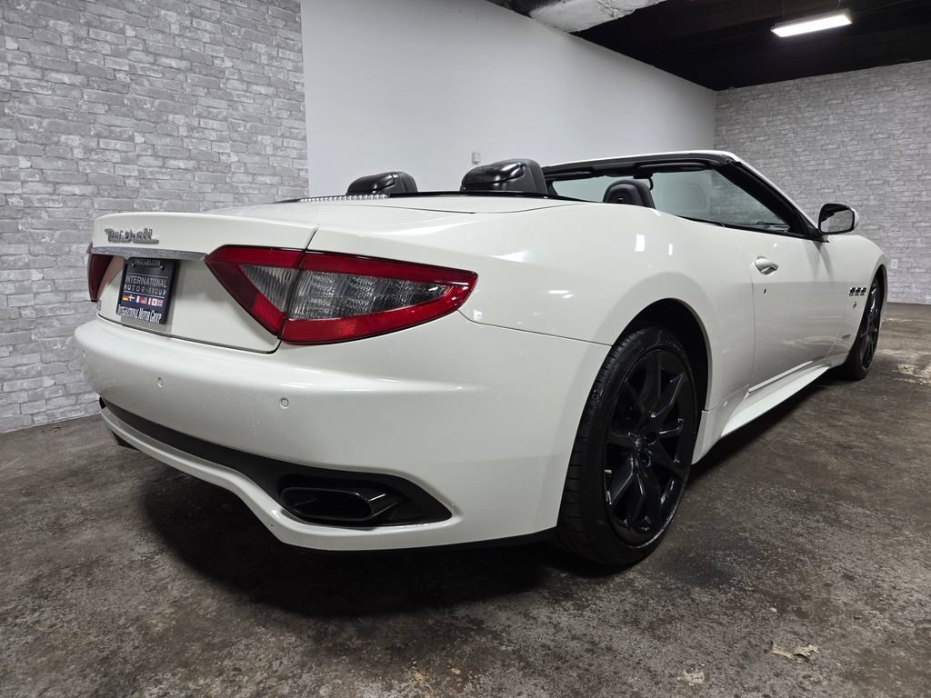 Used 2016 Maserati GranTurismo Sport RWD image 36