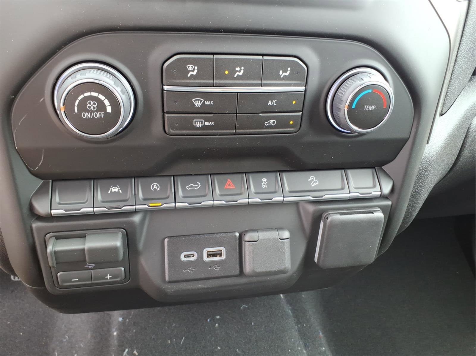 New 2026 Chevrolet Silverado 1500 Custom Trail Boss w/ LPO, Dark Essentials Package AWD/4WD image 21