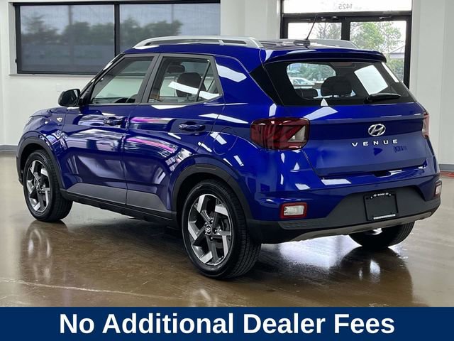 Certified 2023 Hyundai Venue Limited w/ Cargo Package FWD image 8