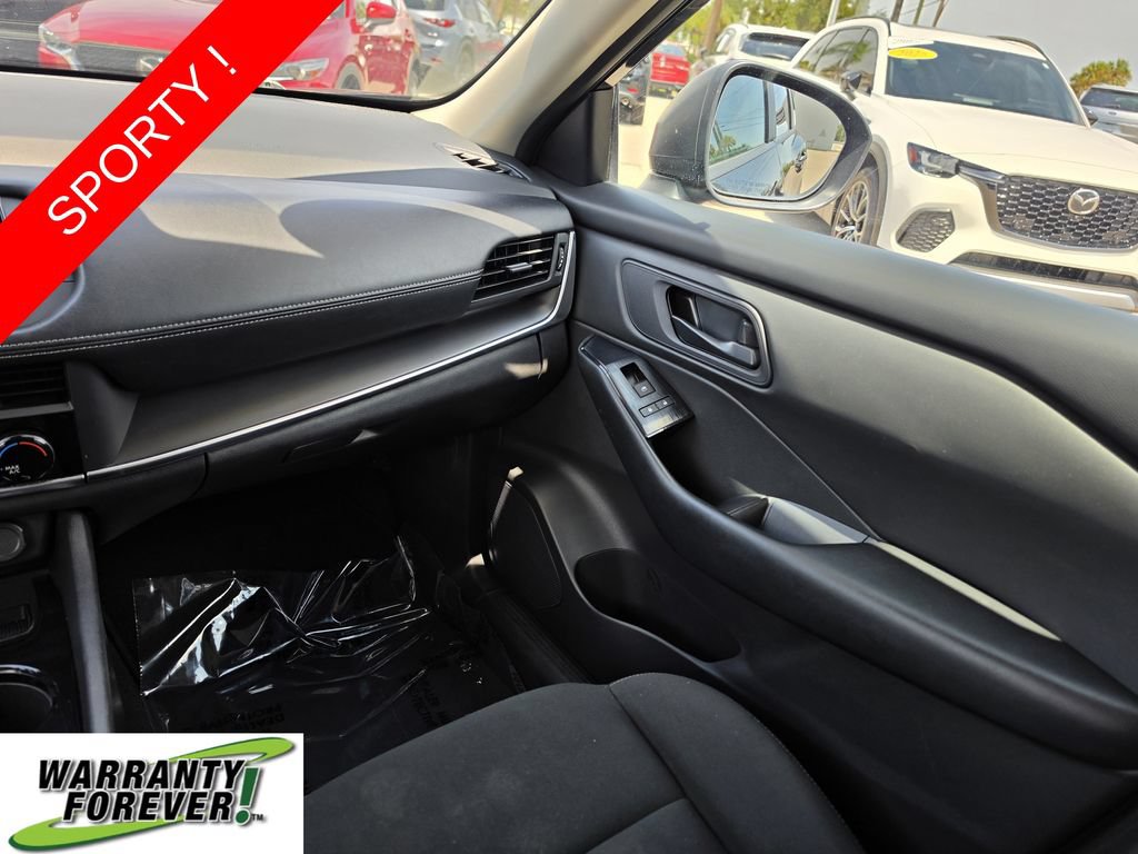 Used 2024 Nissan Rogue S AWD/4WD image 11