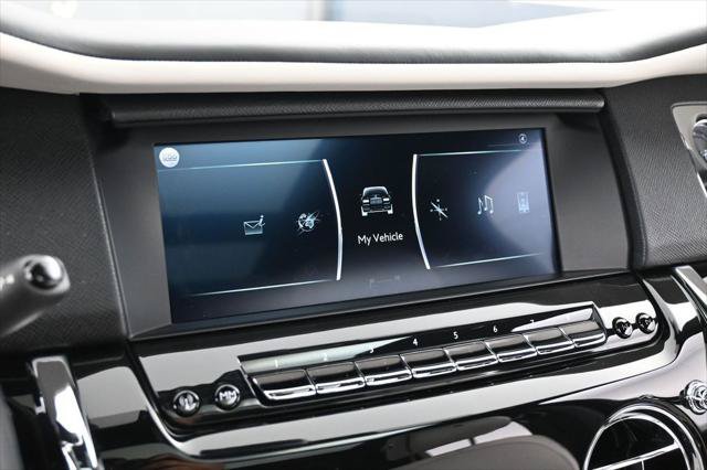 Certified 2022 Rolls-Royce Cullinan w/ Dark Exterior Package AWD/4WD image 21