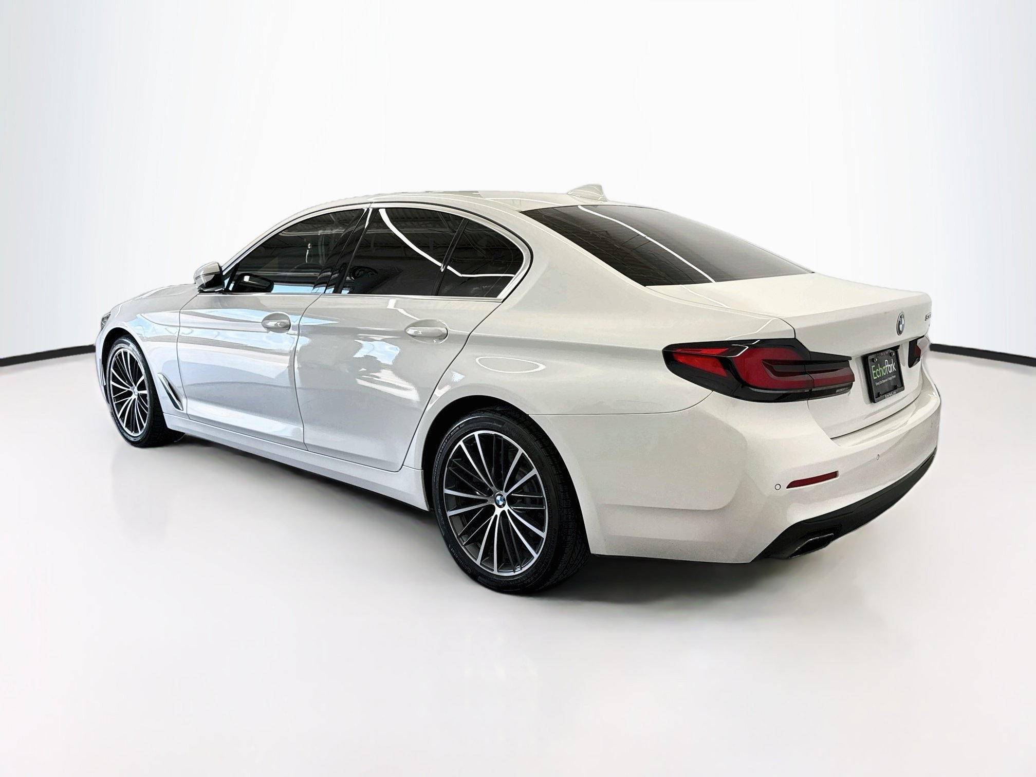 Used 2022 BMW 530i w/ Convenience Package RWD image 5