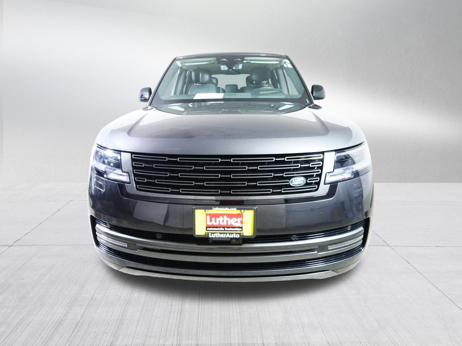 Used 2024 Land Rover Range Rover Autobiography AWD/4WD image 2