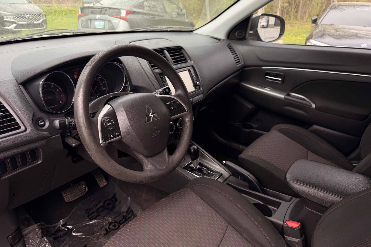Used 2019 Mitsubishi Outlander Sport ES FWD image 16