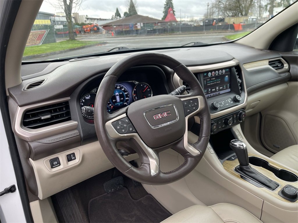 Used 2018 GMC Acadia Denali w/ Technology Package image 10