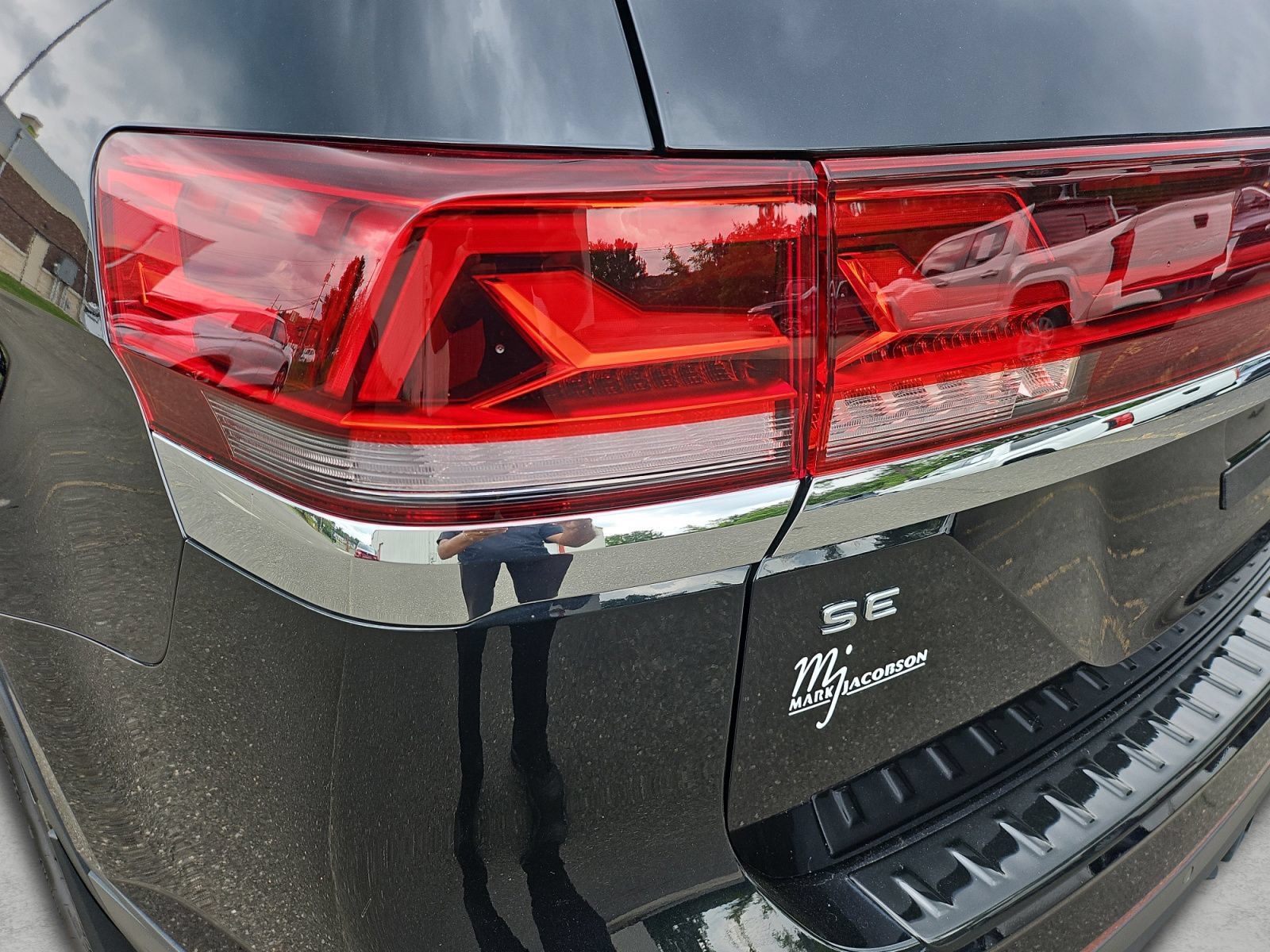 Used 2024 Volkswagen Atlas SE AWD/4WD image 18