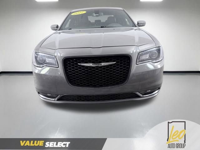Used 2017 Chrysler 300 S AWD/4WD image 2
