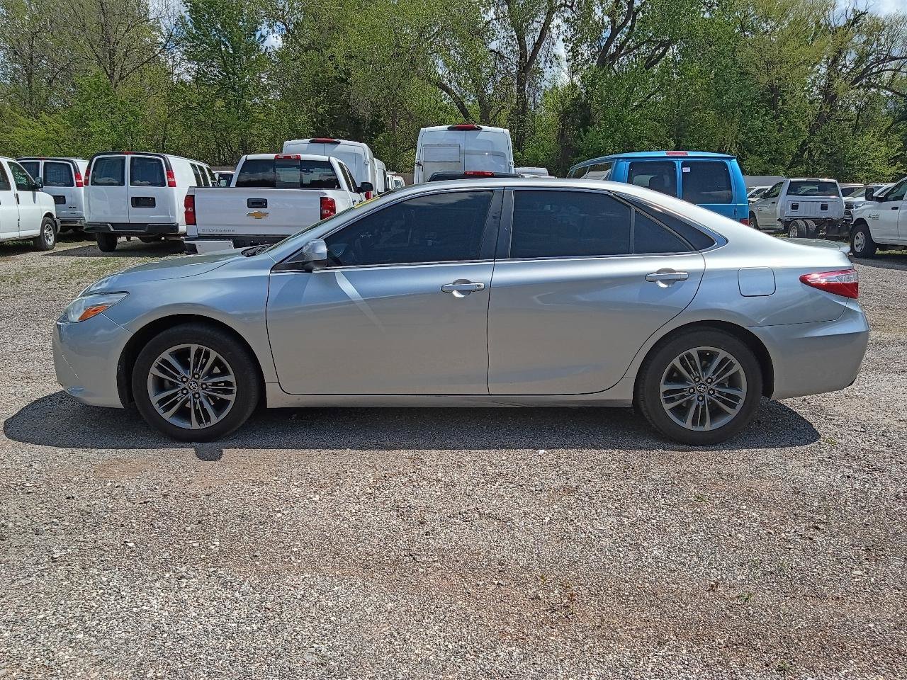 Used 2016 Toyota Camry SE FWD image 8