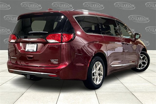 Used 2017 Chrysler Pacifica Limited w/ UConnect Theater Package image 7