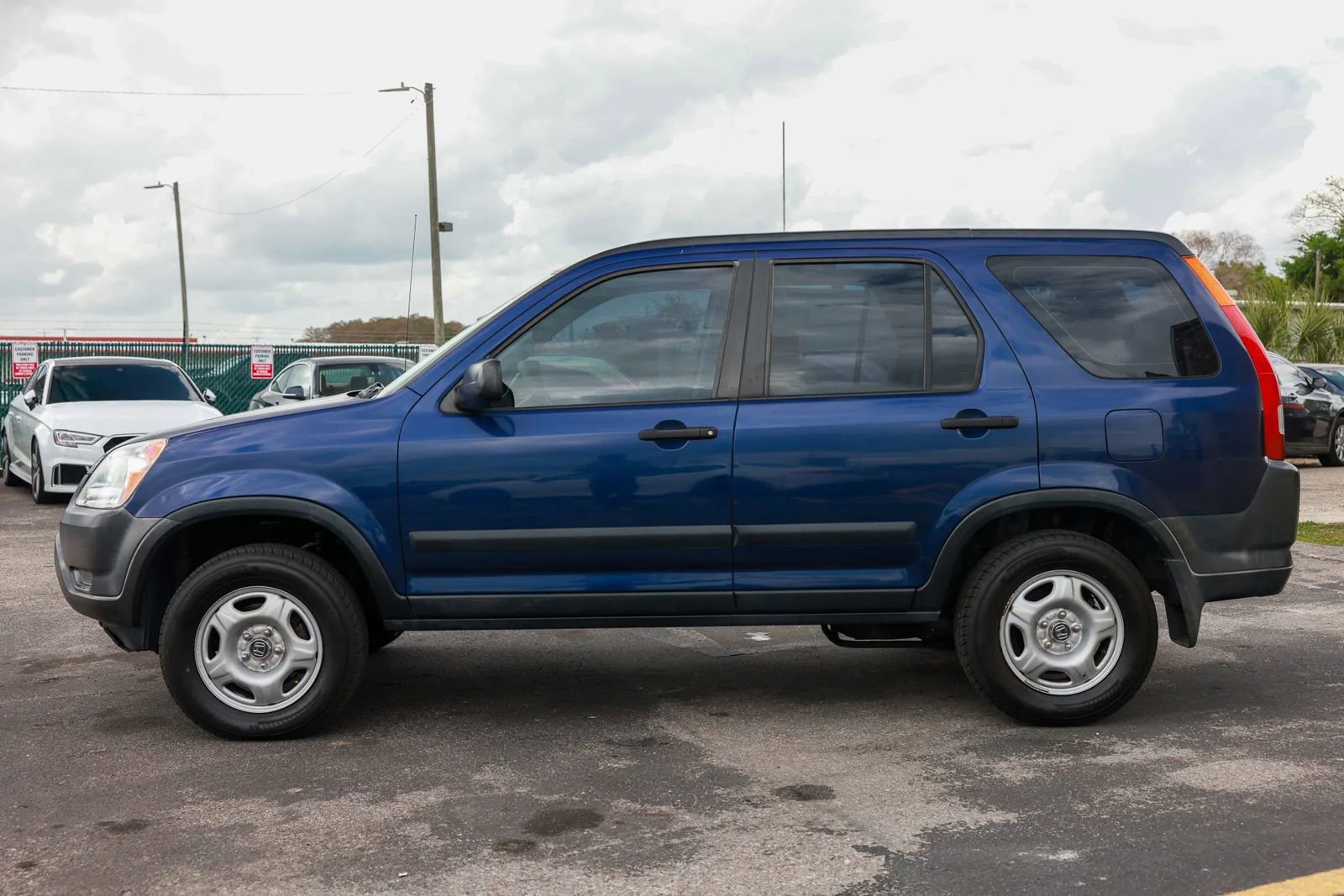 Used 2003 Honda CR-V LX image 3
