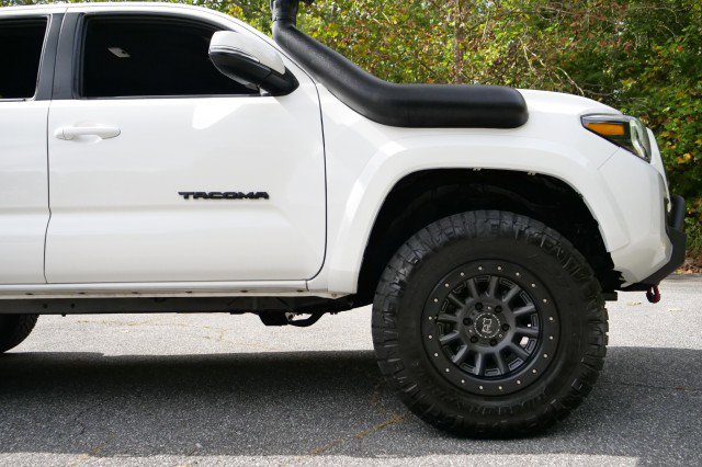 Used 2020 Toyota Tacoma TRD Sport image 50