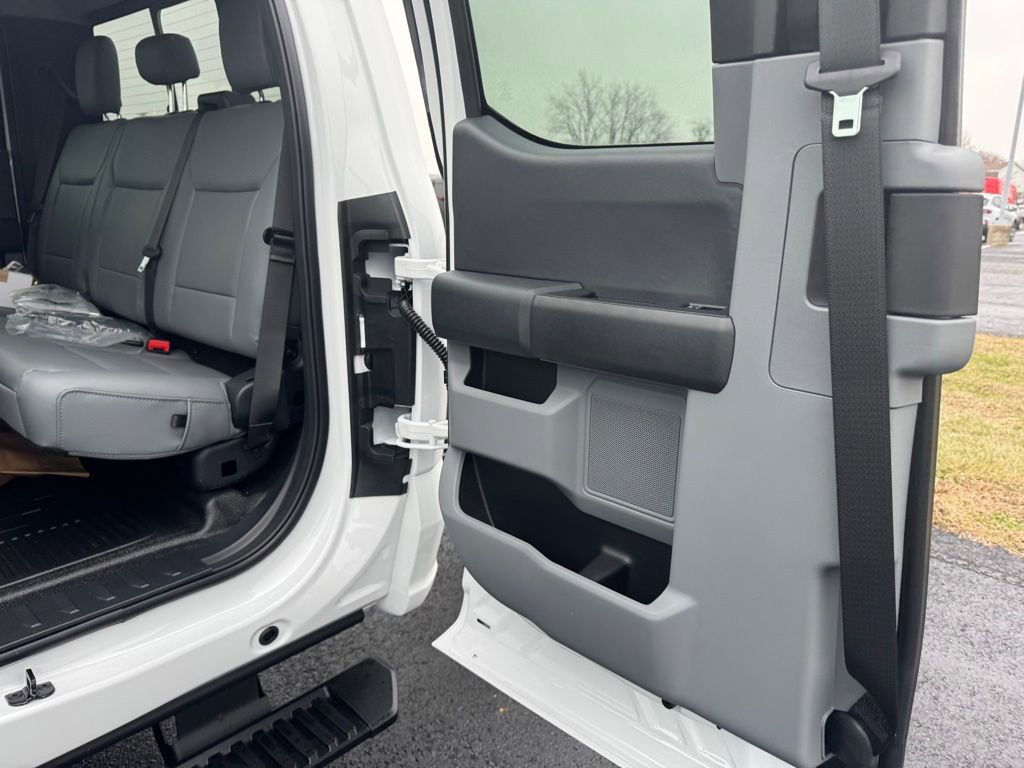 New 2026 Ford F550 4x4 SuperCab Super Duty image 10