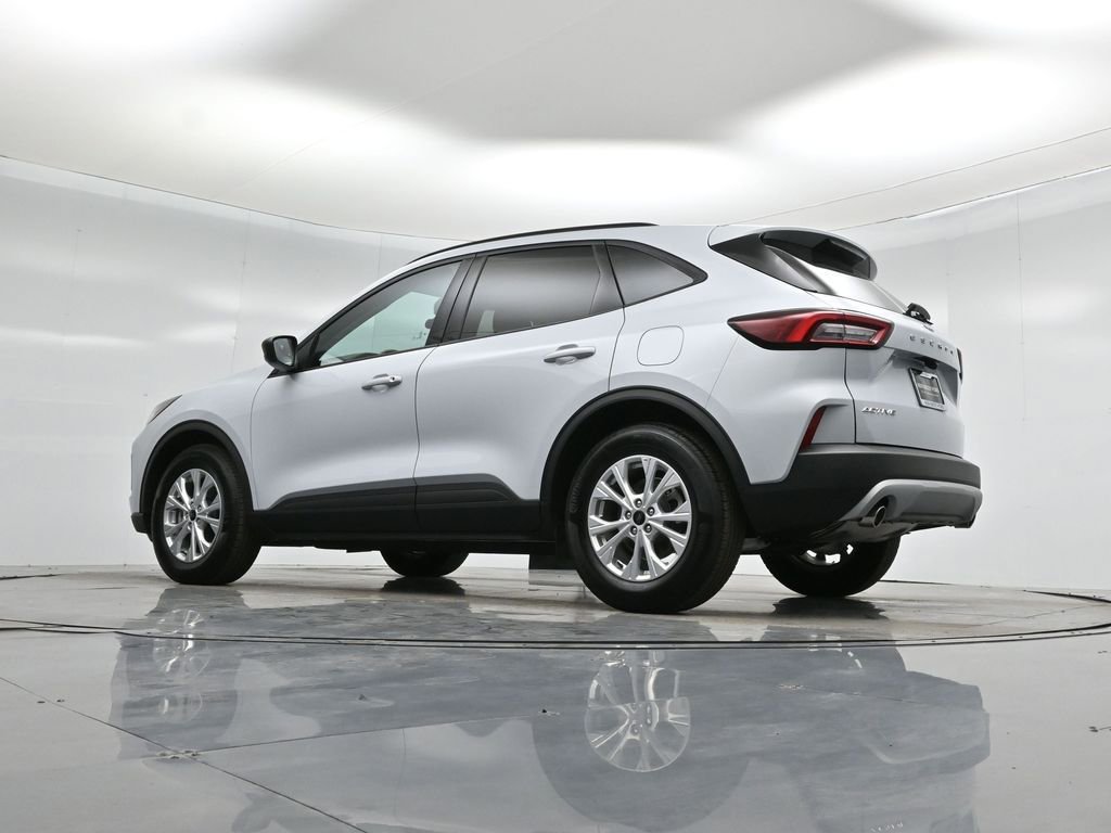 Certified 2025 Ford Escape Active image 50