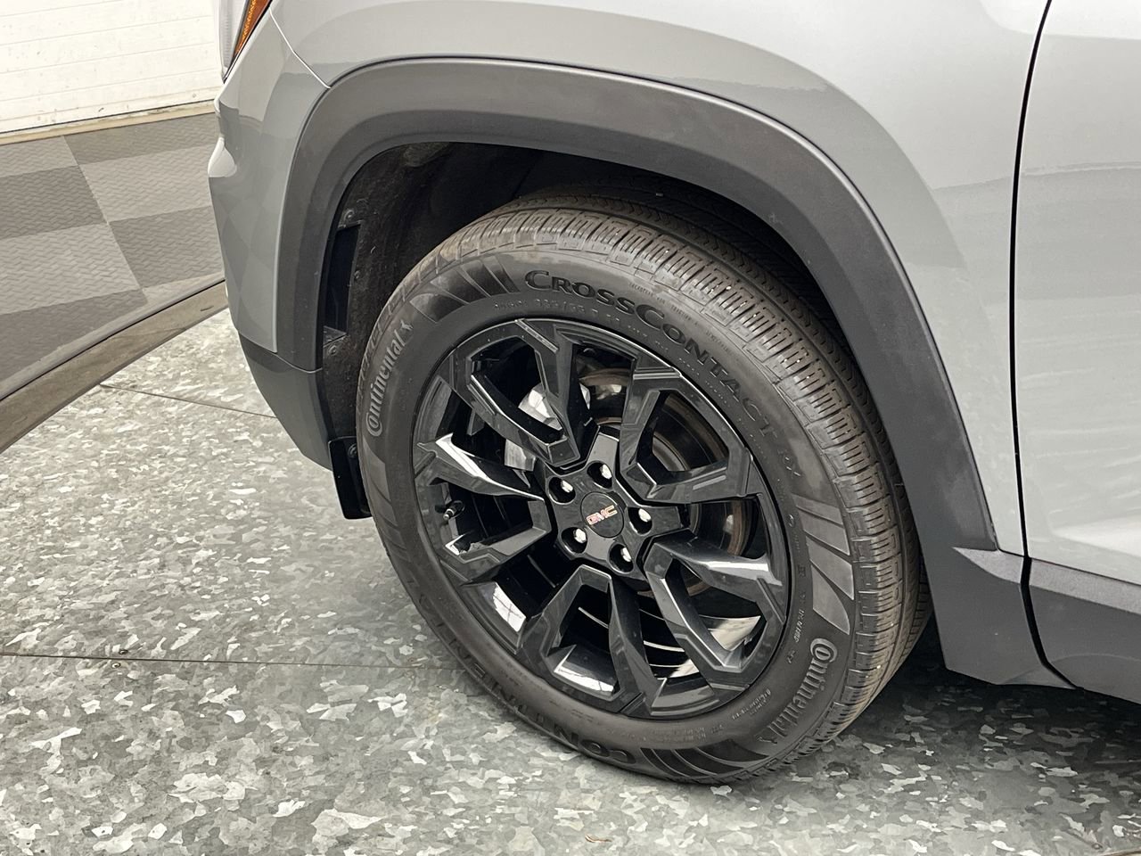 Certified 2025 GMC Terrain Elevation w/ Black Edition AWD/4WD image 30
