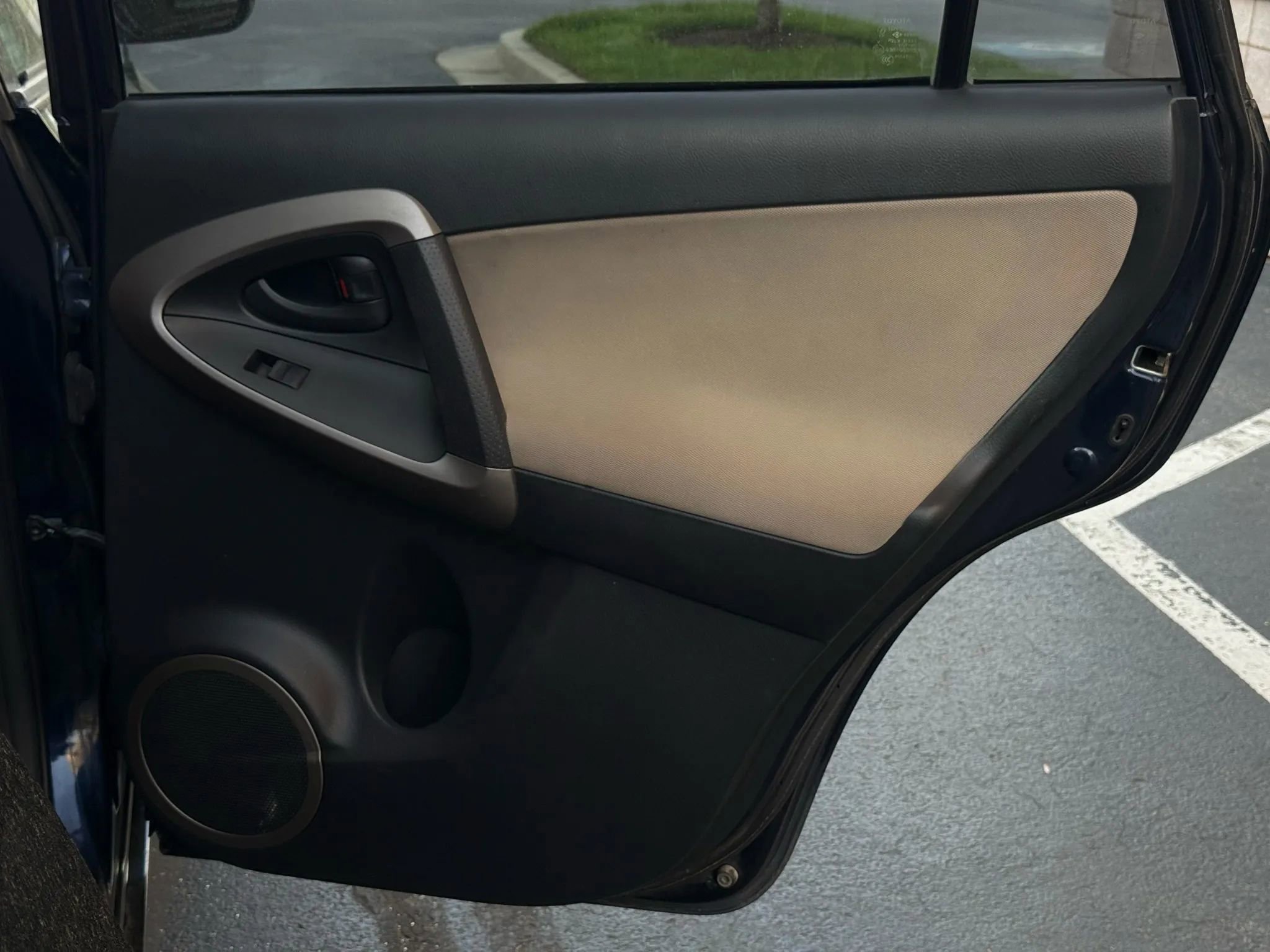 Used 2007 Toyota RAV4 Limited image 27