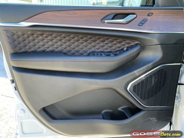 New 2025 Jeep Grand Cherokee Summit w/ Obsidian Package image 24