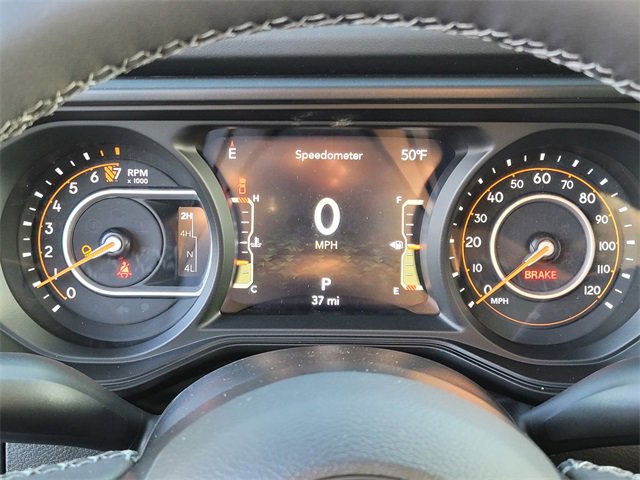 New 2025 Jeep Gladiator High Tide image 14