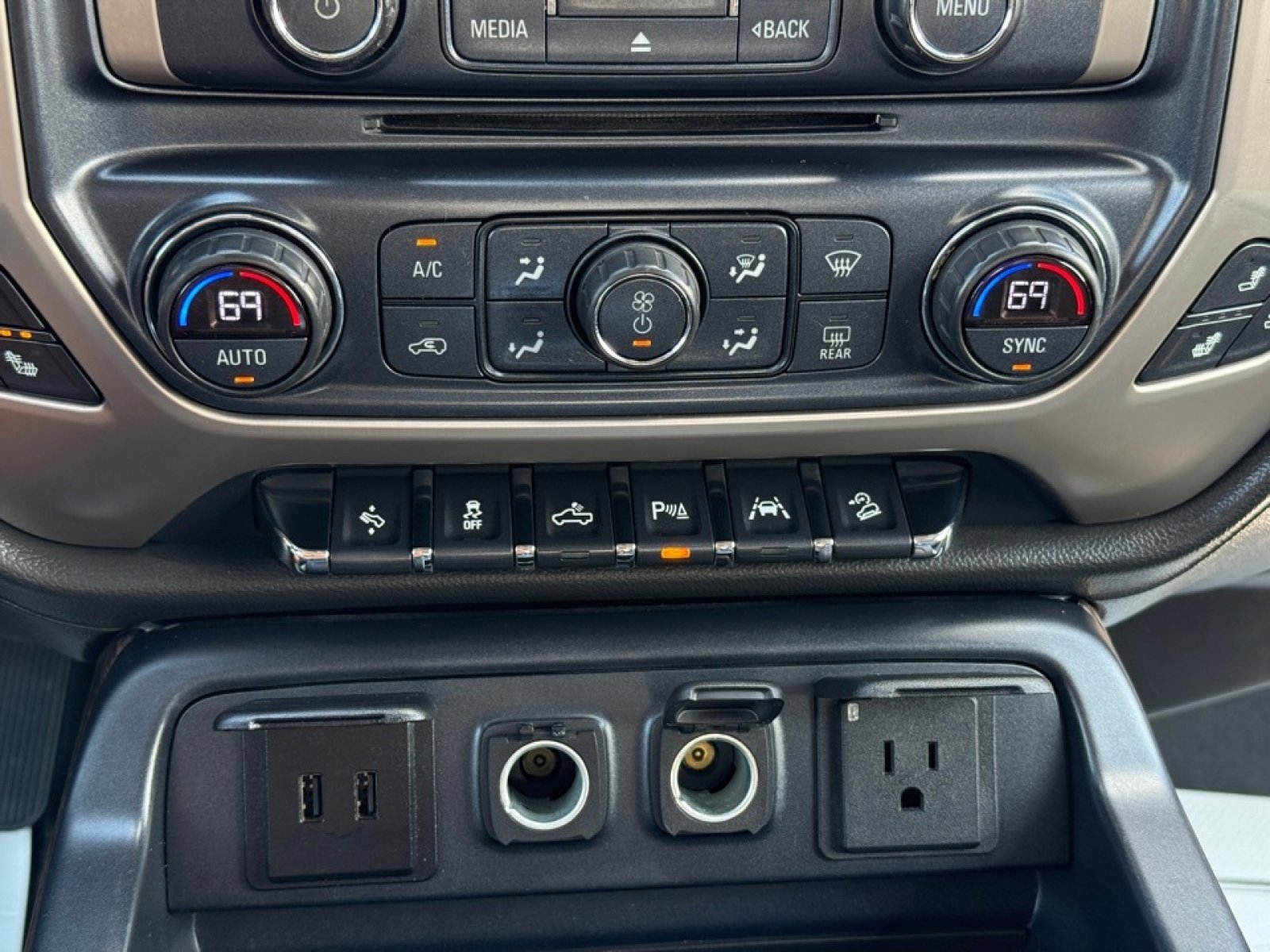 Used 2018 GMC Sierra 1500 Denali image 29