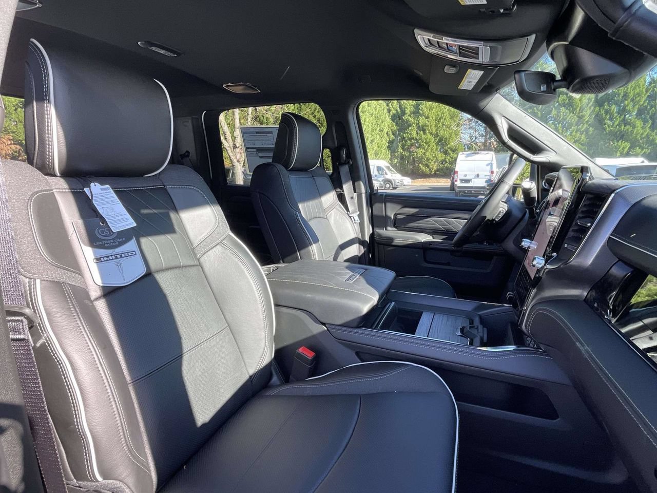 New 2026 RAM 3500 Limited AWD/4WD image 24