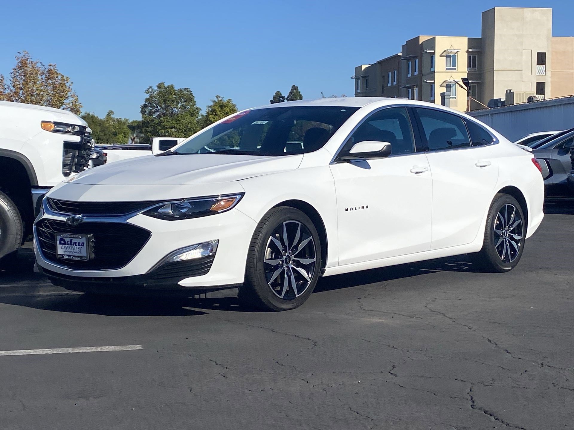 Used 2022 Chevrolet Malibu RS image 2